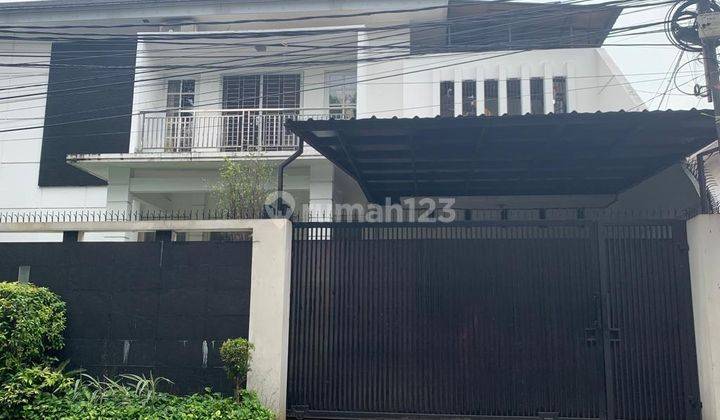 Rumah Ada Kolam Renang Di Tebet, Jakarta Selatan 1