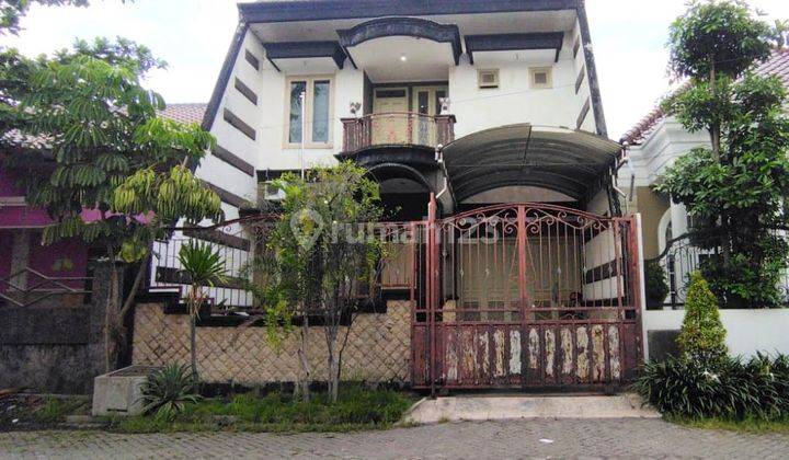 Rumah di Pondok Mutiara Sidoarjo, 2 Lantai, Semi Furnished, Lingkungan Elite, dekat Pintu Tol Sidoarjo, dekat Mall, Hotel, RS dsb 1