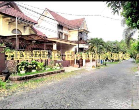 Rumah di Jalan bunga-bunga 2 Lantai Bagus hadap Selatan SHM 1