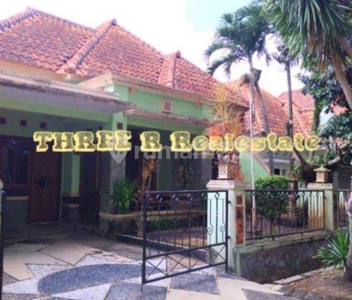 Rumah besar di Boulevar Permata Jingga Soehat  1