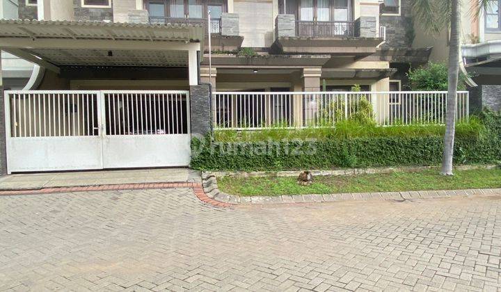 RUMAH MINIMALIS KONDISI TERAWAT CENTRAL PARK KLAMPIS SURABAYA 1