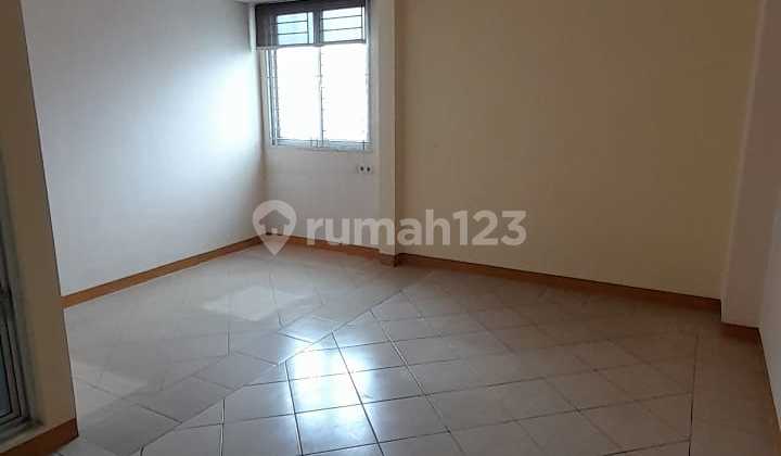 Ruko depan jalan besar Cocok Untuk Kantor/ usaha  di Panglima Polim Raya , Kebayoran Baru, Jakarta Selatan. 2