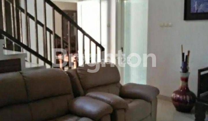 RUMAH MEWAH 2LANTAI DI KOMPLEK ELITE SURABAYA SELATAN THE GAYUNGSARI SEMI FURNISHED 2