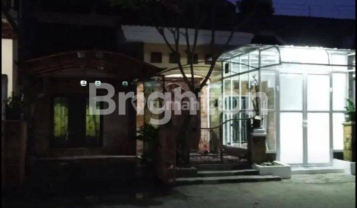 RUMAH BAGUS 2 LANTAI SIAP HUNI TERAWAT 1