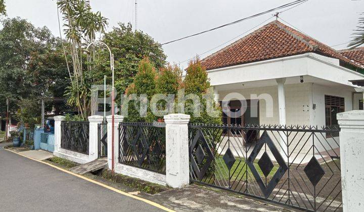 RUMAH UNTUK KANTOR SIAP DIPAKAI, AREA PARKIR LUAS  SRONDOL SEMARANG 2