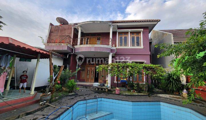 Rumah Ada Kolam Renang Di Duren Sawit, Jakarta Timur 2