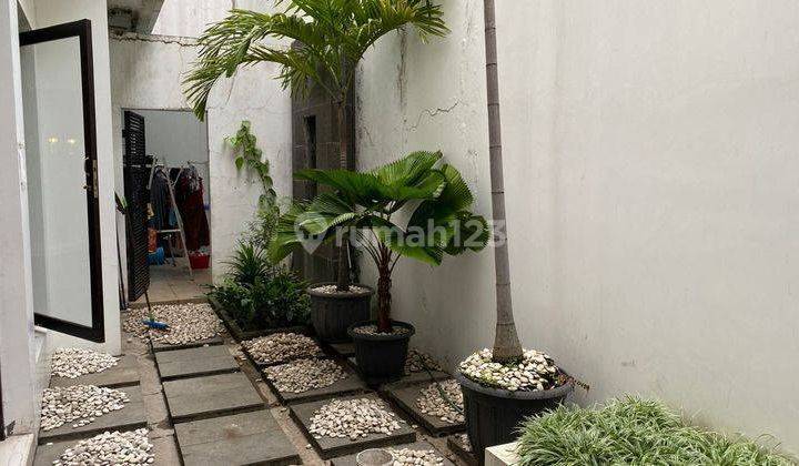 Dijual Rumah Mewah Graha Family , Full Furnish, Surabaya Barat 2