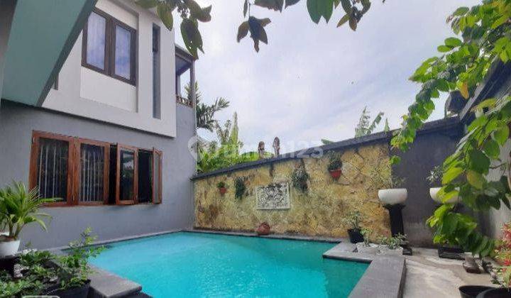 Comfortable Villa with a Swimming Pool in Tunggak Bingin Sanur Kauh 2