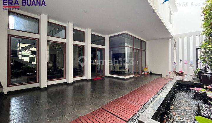 Rumah Minimalis Taman Resort Mediterania 15x30 2 Lantai Ada Kolam 1