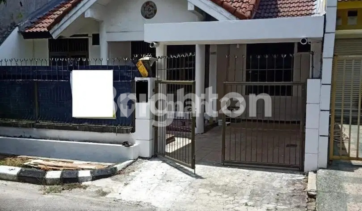 Rumah Second Sutorejo Prima Siap Huni dekat Raya Mulyosari