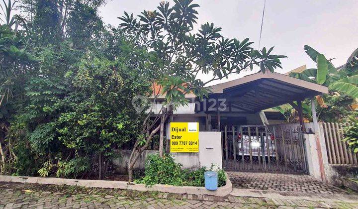 Rumah di Prapen Indah, Luas 12 x 25 m2, Hadap Timur, Row Jalan Lebar - EA - 1