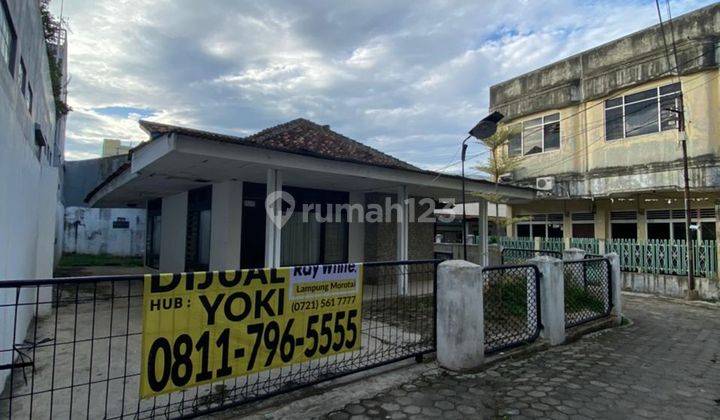 Rumah komersil  di pusat kota jalan Raden Intan 1