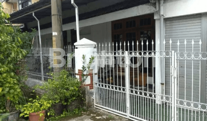 Rumah Lingkungan Asri, Dekat RS Premiere, Masjid dan Gereja 1