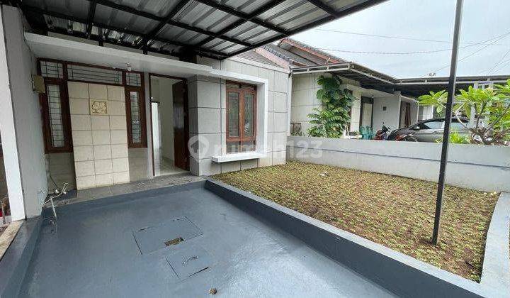 Strategis, Tengah Kota Cimahi Rumah Cakep Cluster Istana Gardenia 1