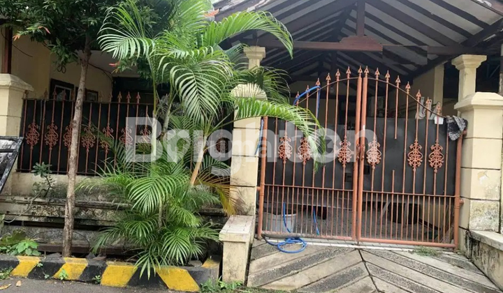 Rumah Semolowaru Indah Kondisi Terawat Strategis dekat MERR 1