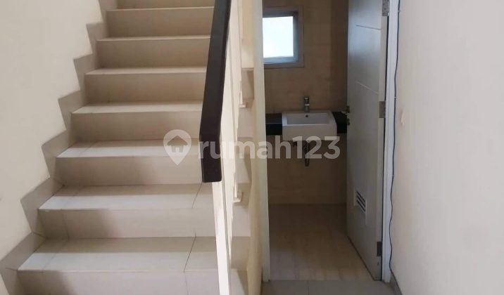 Rumah cantik cluster Amerika Latin UK 8x18 green lake city