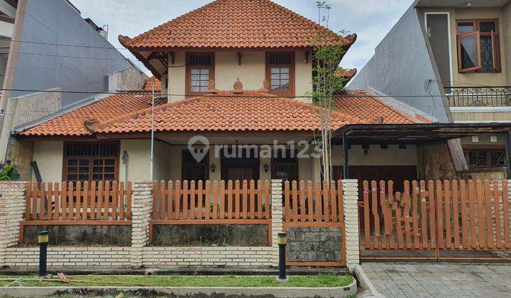 Rumah Margorejo Indah hadap selatan, Strategis 1