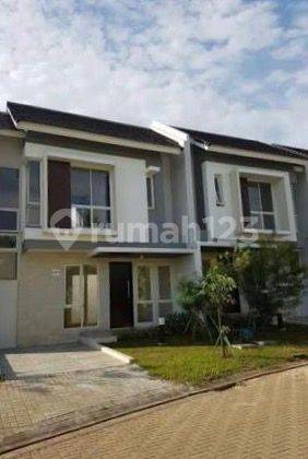 Rumah Bagus Di The Green Cluster Royal Blossom, BSD Tangerang Selatan 1