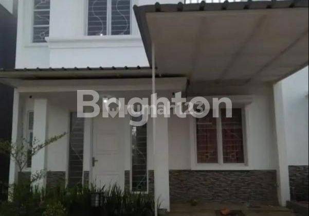 RUMAH 2 LANTAI TERAWAT NYAMAN SIAP HUNI SEMI FURNISHED 1