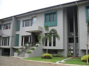 RUMAH  CIPETE AREA , SIAP HUNI , UN FURNISHED , JAKARTA SELATAN 1