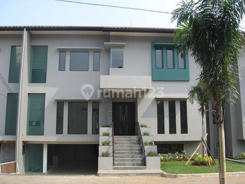 RUMAH  CIPETE AREA , SIAP HUNI , UN FURNISHED , JAKARTA SELATAN 2