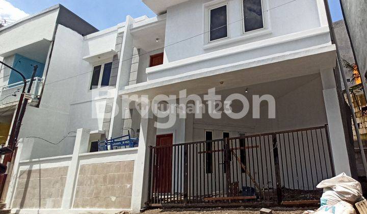 RUMAH BARU DI KALIJUDAN SURABAYA DEKAT KAMPUS WIDYA MANDALA 1