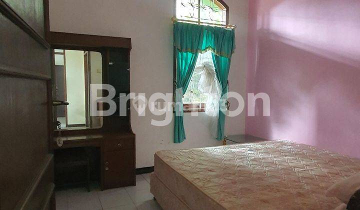 Vila lawas yg luas dekat hotel Golden Tulip Kota Batu 2