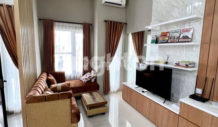 RUMAH BARU TOWNHOUSE MINIMALIS MEWAH DAN STRATEGIS DI TENGAH KOTA 2