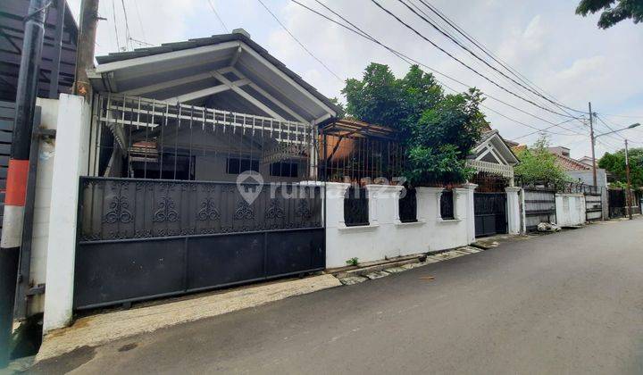 Rumah Bagus daerah Duren Sawit, Jakarta Timur 1