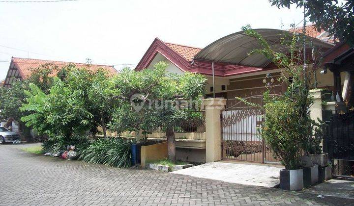 Rumah di Rungkut Asri Surabaya, Bagus + Terawat, Row Jalan Lebar + Paving - MG - 1