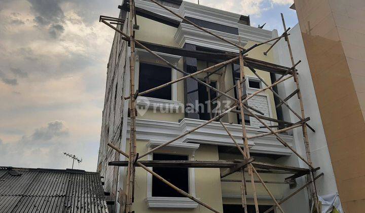 Rumah Baru Dalam Kompleks Di Pasar Minggu Dekat Mall AEON 1