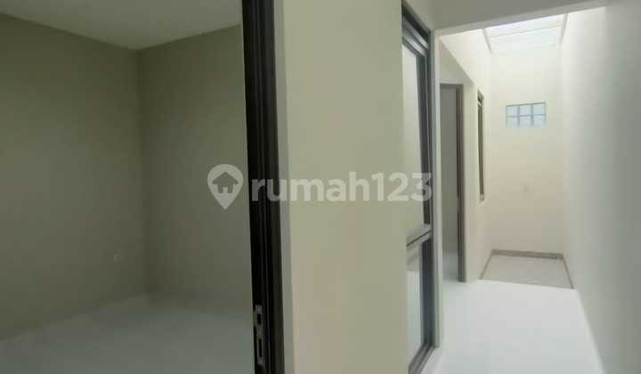 Rumah Baru 2 Lantai Di THI Rumah Baru 2 Lantai Di THI