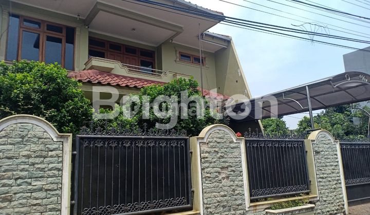 Rumah 2 Lantai Luas Tanah 1000 M² Bebas Banjir di Jatiwaringin ~ Bekasi Selatan 1