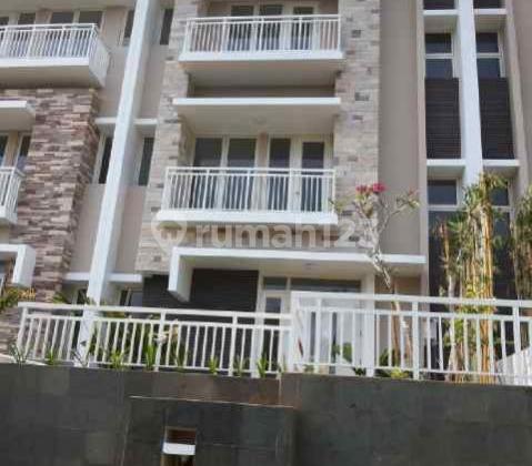 Sherwood Residence; Minimalis; View Pool Dan Taman 1