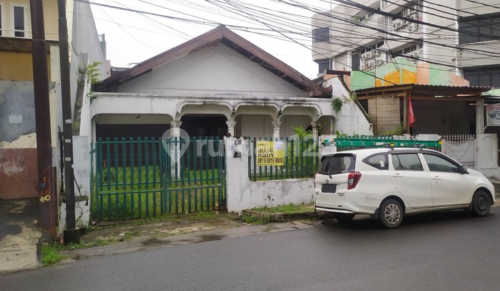 Rumah Bangunan Lama di Kelapa Sawit Raya, Kelapa Gading Luas 10x23m2