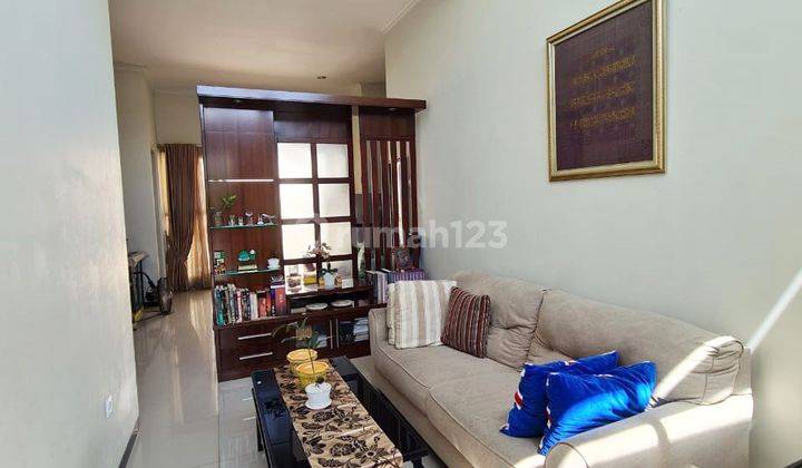 Rumah di Taman Rivera Regency Rungkut, Minimalis, Bagus + Terawat, Row Jalan Lebar, Siap Huni 2