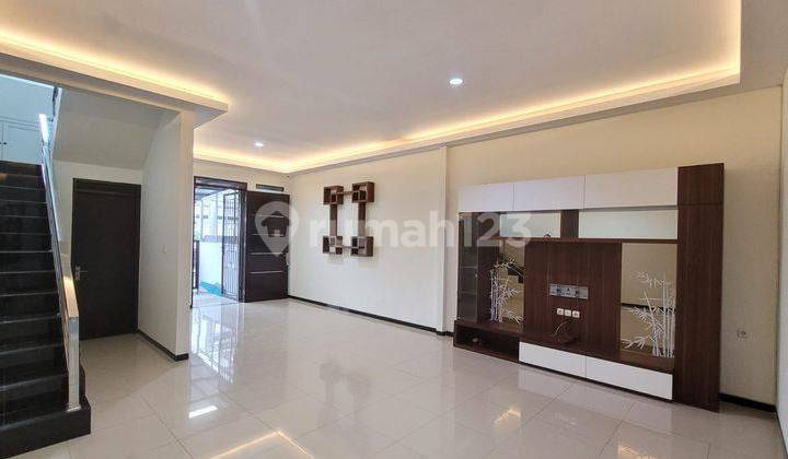 Minimalist Home In Mekarwangi