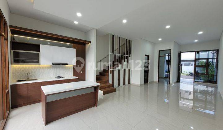 Turun Harga Minimalis Brand New Home At Singgasana Pradana