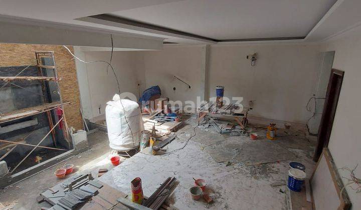 1447. South Emerald Mansion Citraland Surabaya Barat  2