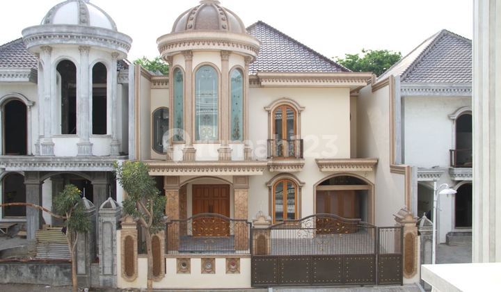 324. Rumah Taman International Citraland Surabaya Barat