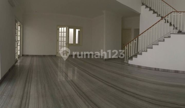 324. Rumah Taman International Citraland Surabaya Barat 2