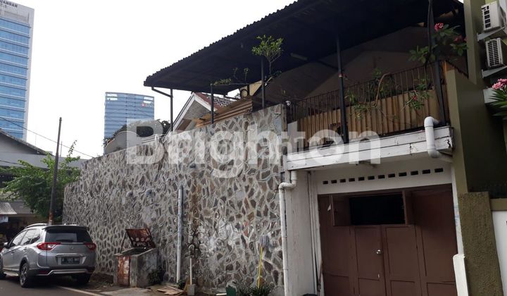 Rumah Huk Pejompongan 1.5 Lantai dan Bebas Banjir