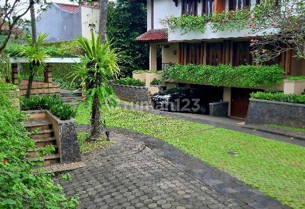 FOR RENT. CIPETE AREA Modern and bright Balinese style townhouse in quiet area of Cipete 2