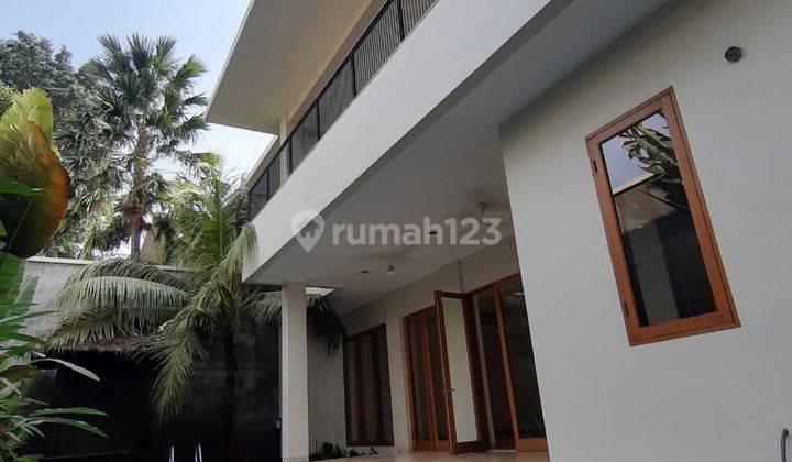 Rumah tropical modern baru di daerah Kemang. Siap Huni 1