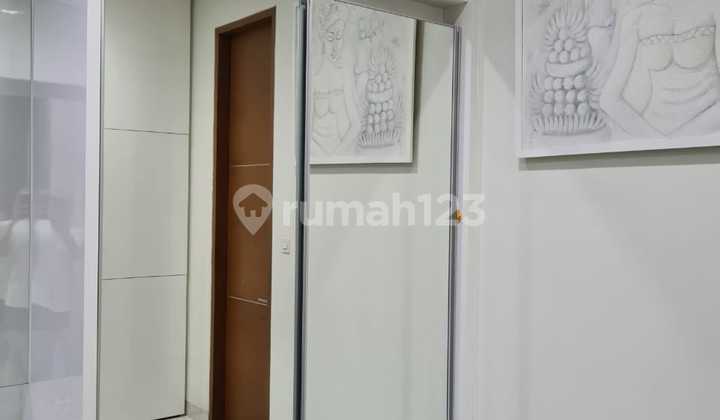 Nice Ready-to-Occupy House in Cempaka Putih S4396 2