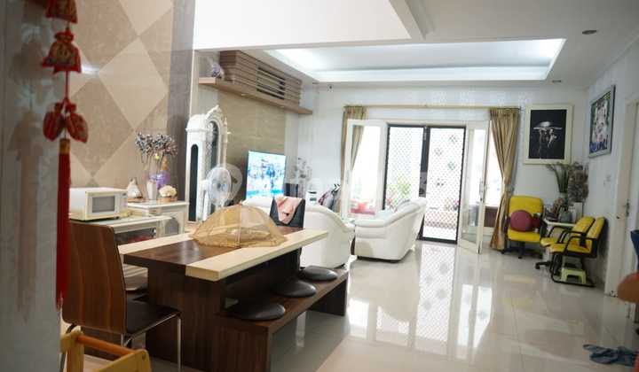 Nice House Strategic Location in Sunter Agung Permai S3853