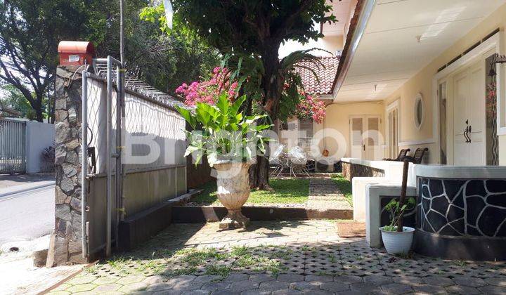 RUMAH 1½ LANTAI SIAP HUNI DILOKASI YANG STRATEGIS DEKAT PUSAT BISNIS JAKARTA SELATAN 2