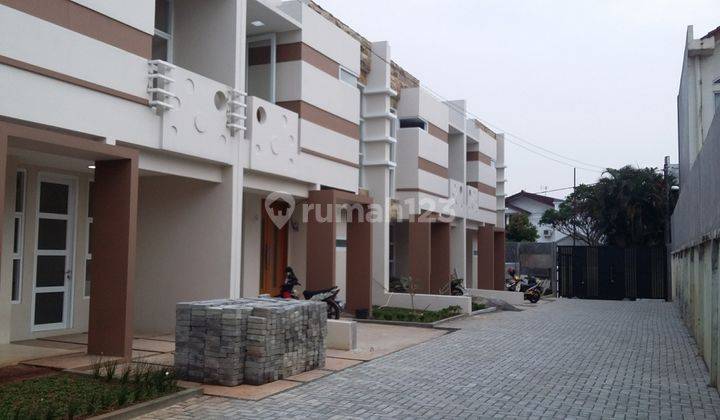 Rumah Dalam Cluster Interior Mewah Dekat Pejaten Timur 1