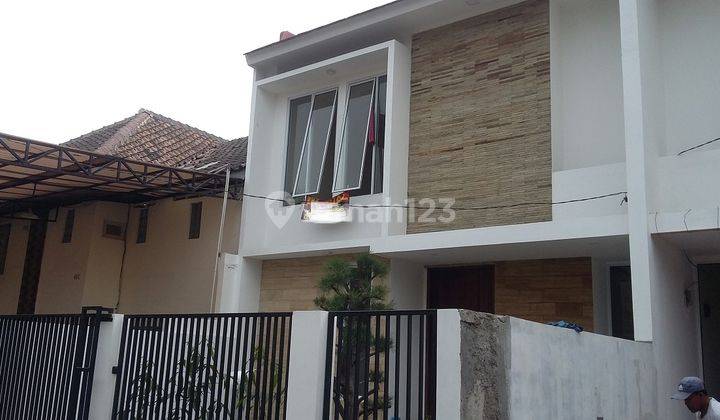 Rumah Baru Hoek Di Pasar Minggu Semi Kompleks 2