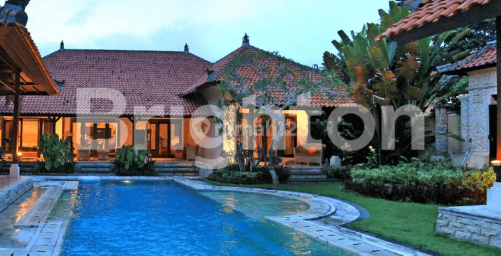 Villa 4 Bedroom Cluster near Plago Hotel Nusa Dua 1